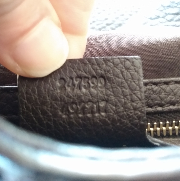 Gucci Heritage Web Leather Shoulder Bag - Picture 14 of 16